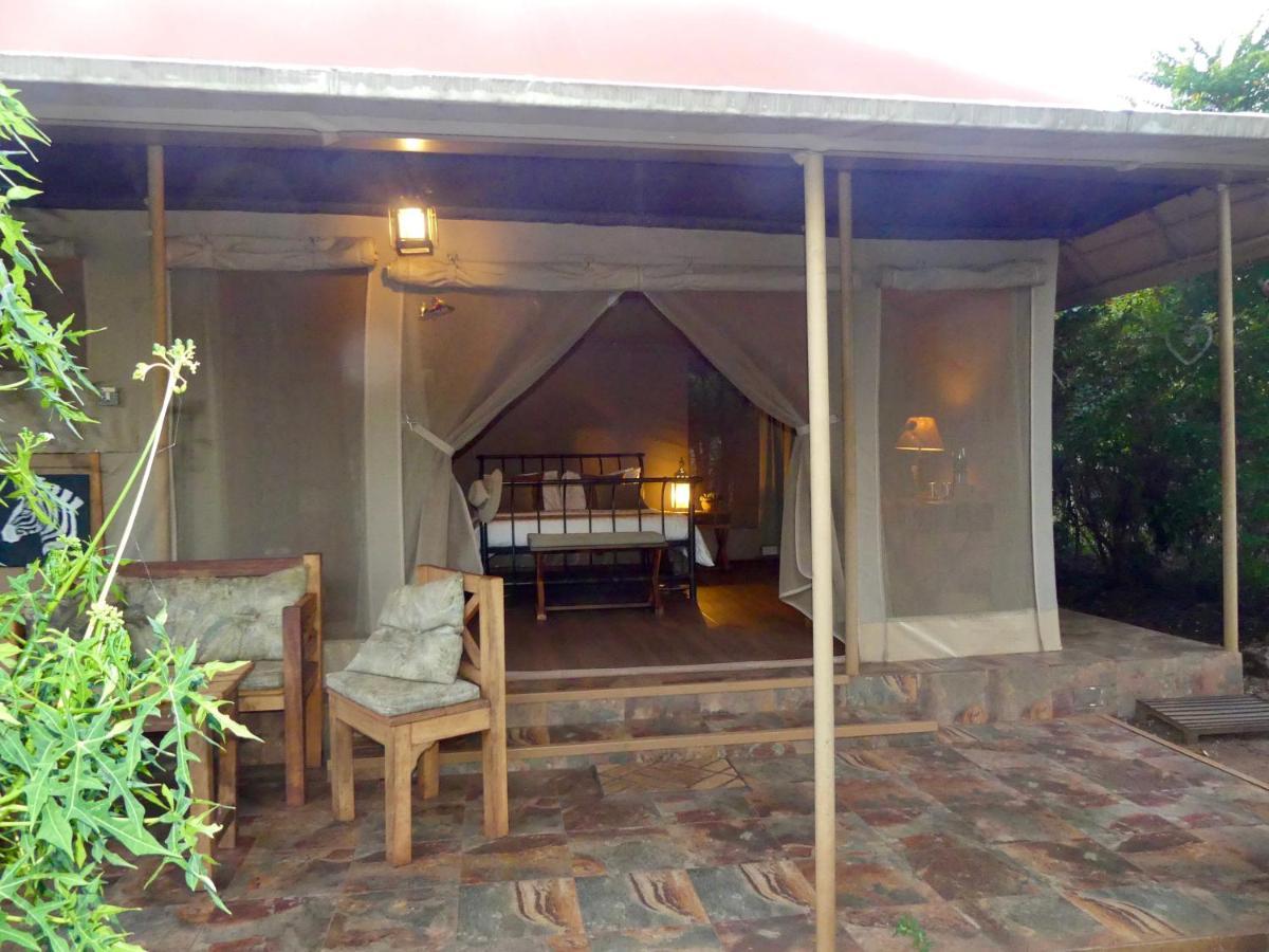 Ikweta Safari Camp Hotel Maua Exterior photo