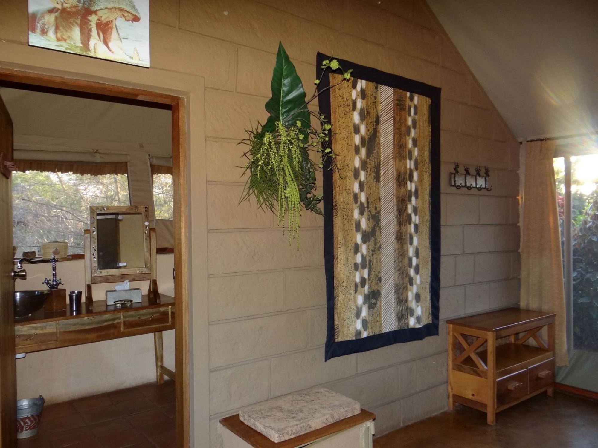 Ikweta Safari Camp Hotel Maua Room photo