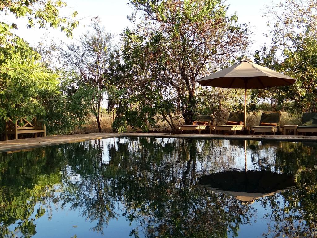 Ikweta Safari Camp Hotel Maua Exterior photo