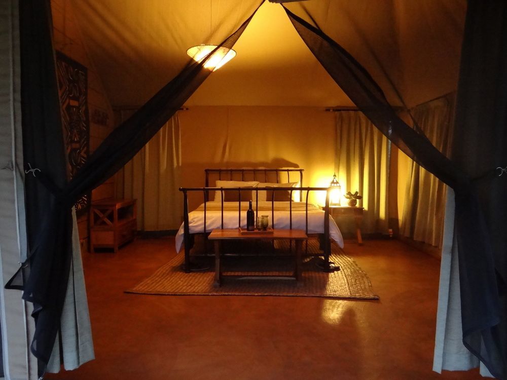 Ikweta Safari Camp Hotel Maua Exterior photo